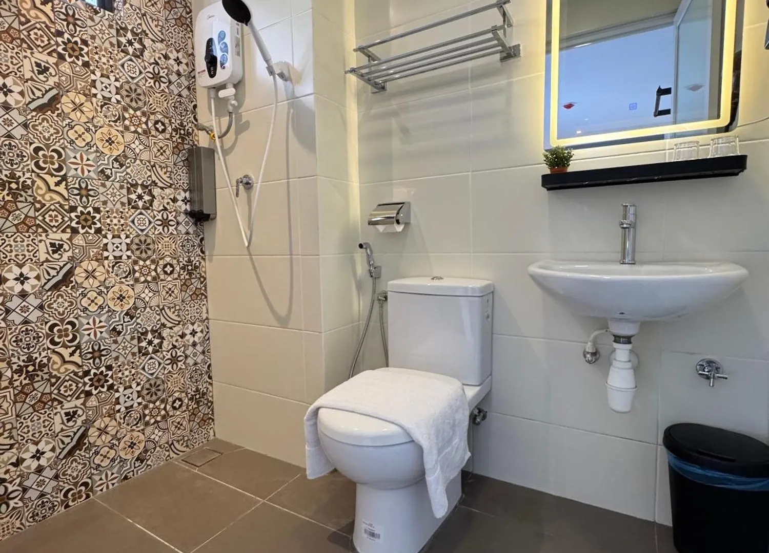 Maca Hotel By Sky Hive George Town